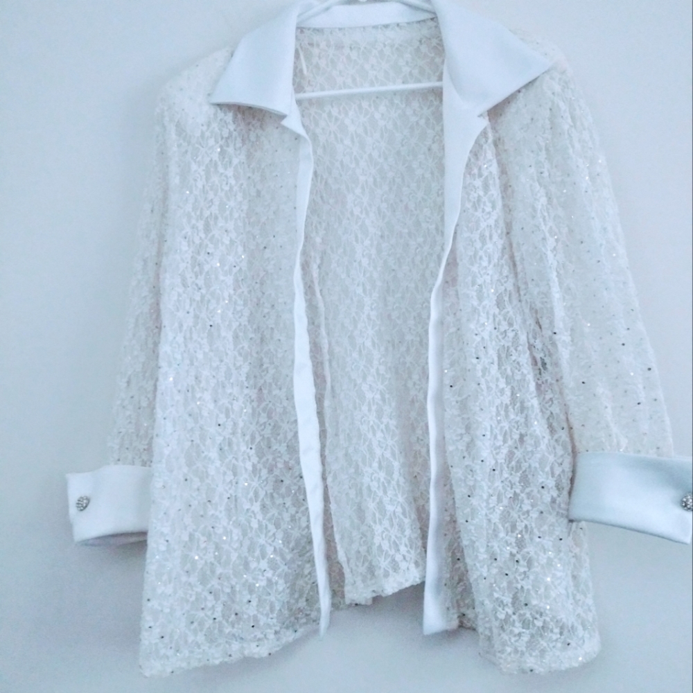 Women's 3 piece jacket & shell with speckled flecks with black plazo pants